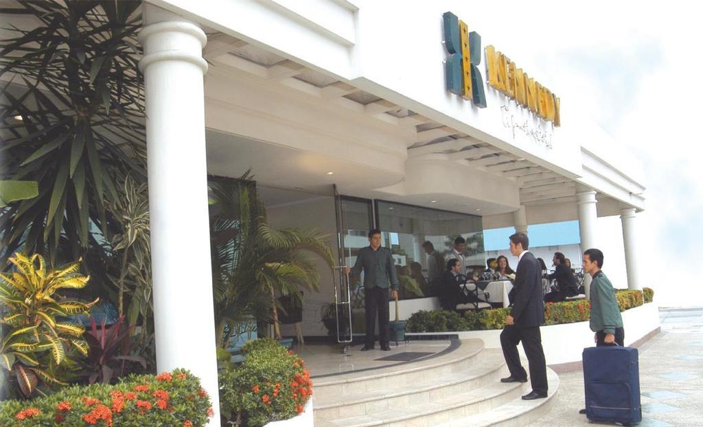 Apart Hotel Kennedy Guayaquil Exteriör bild